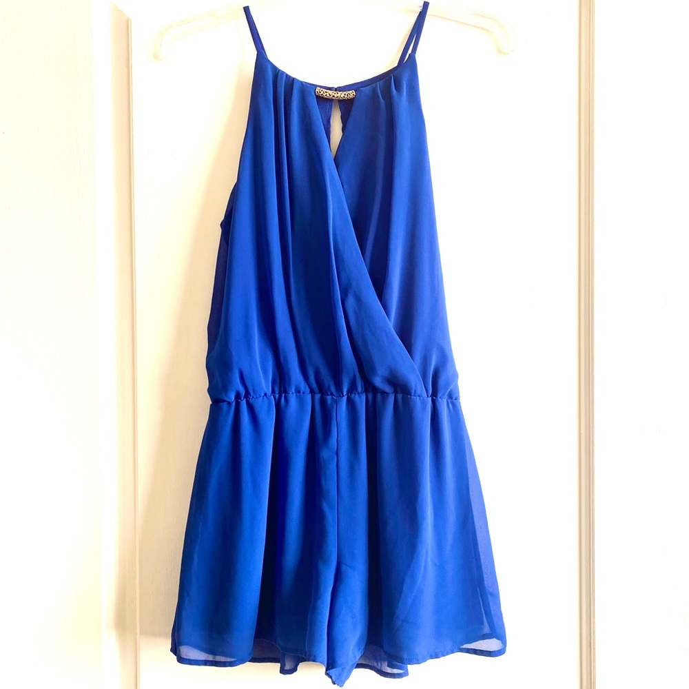 Super Cute and Stylish Sleeveless Romper (Shorts) | Size: Small | Color:…